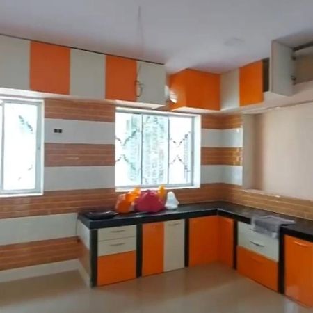 J K Villa Arnalapada Luaran gambar