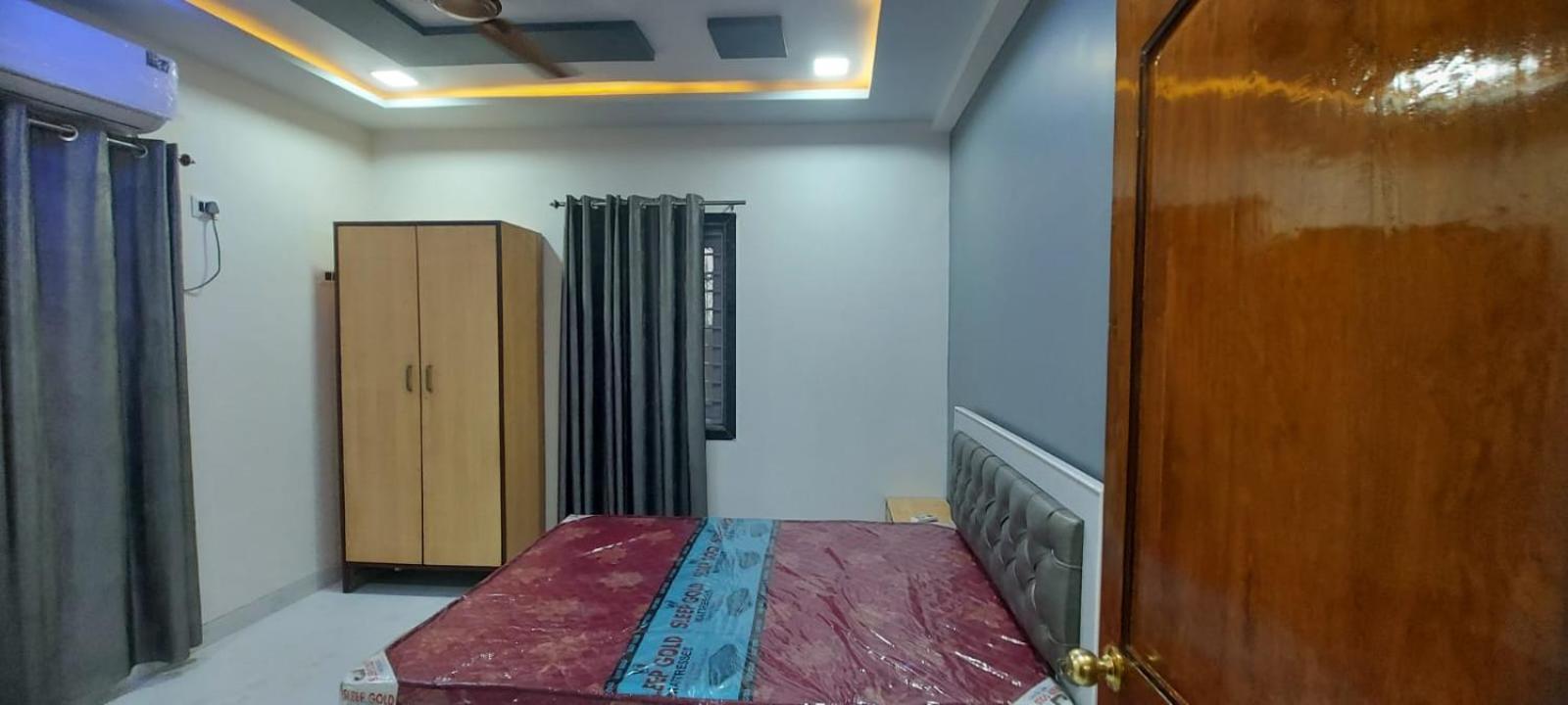 J K Villa Arnalapada Luaran gambar