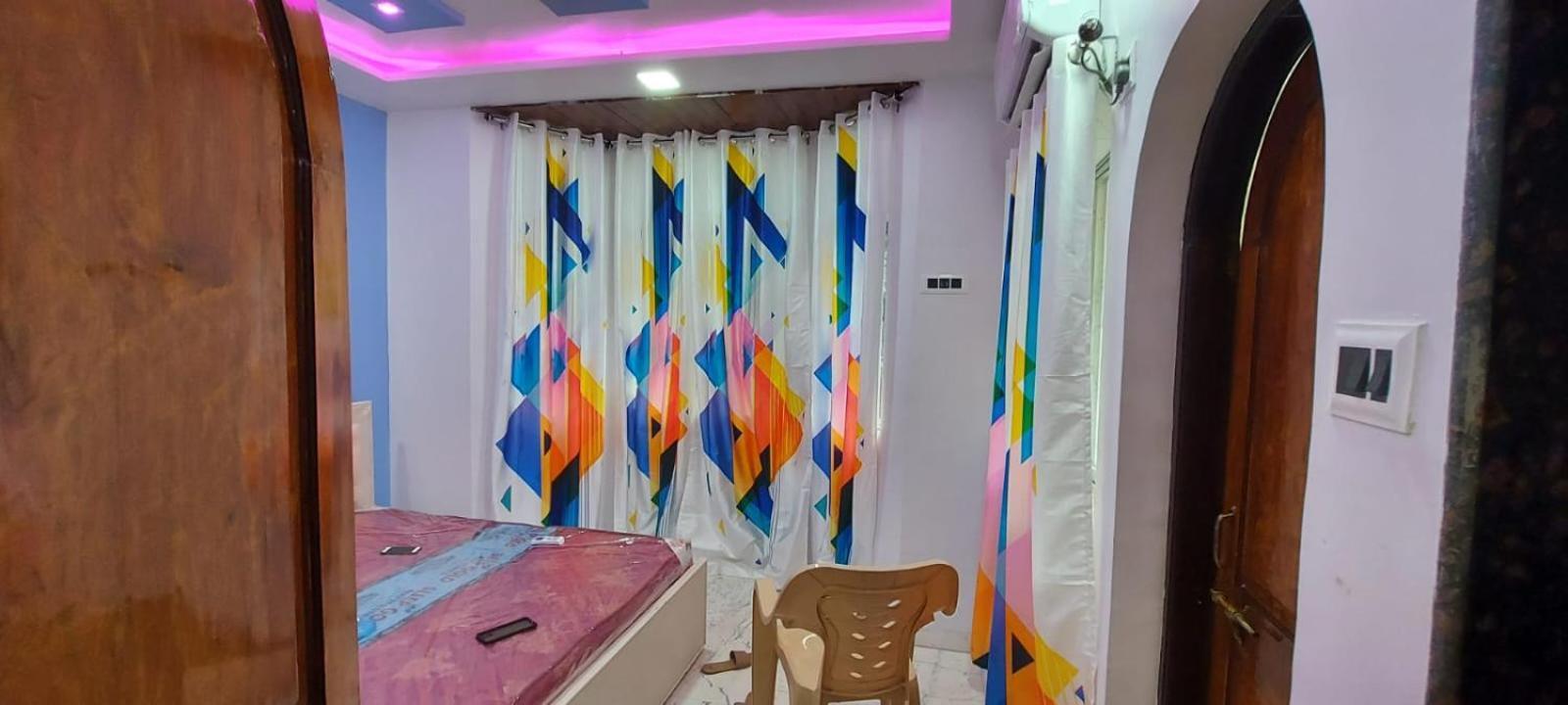 J K Villa Arnalapada Luaran gambar
